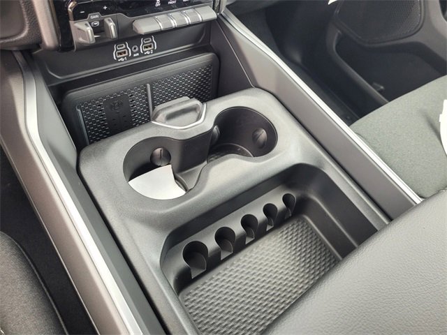 New 2026 RAM 1500 4x4 Crew Cab image 28