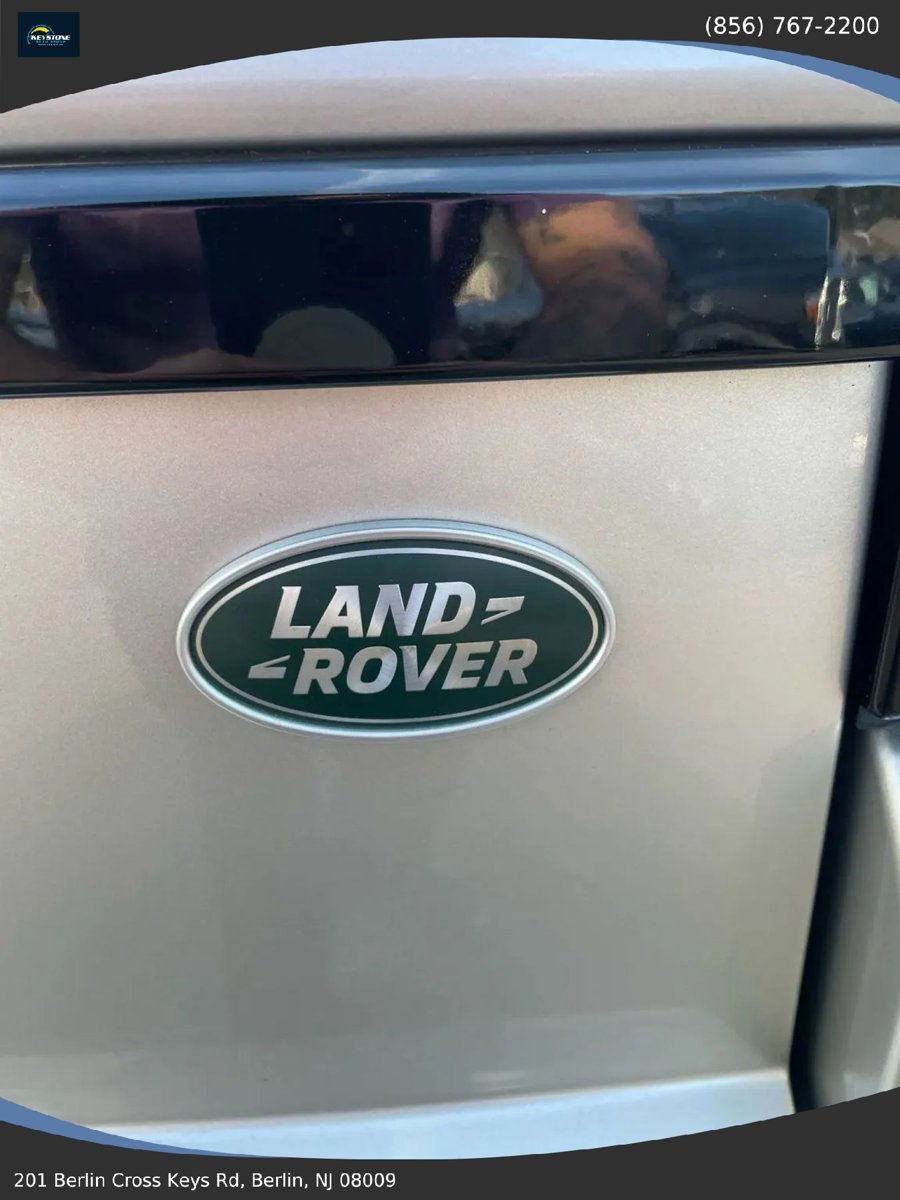 Used 2017 Land Rover Range Rover Evoque SE AWD/4WD image 12