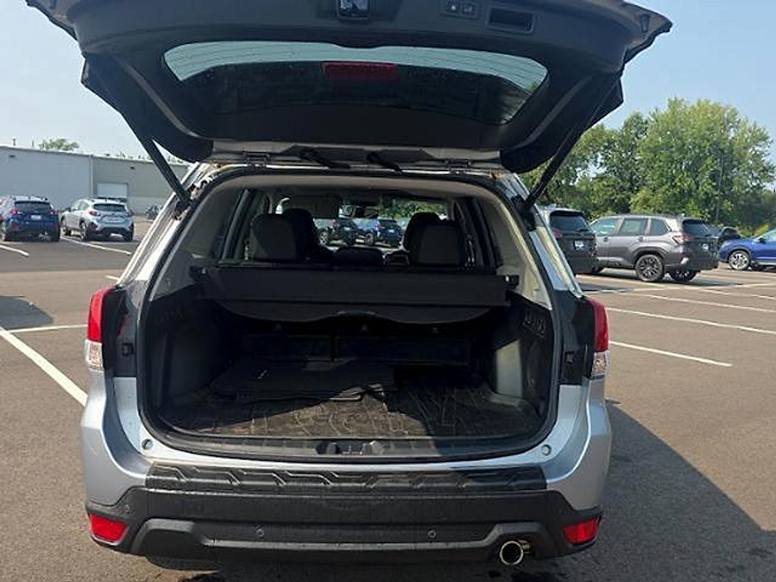 Used 2020 Subaru Forester Limited AWD/4WD image 6