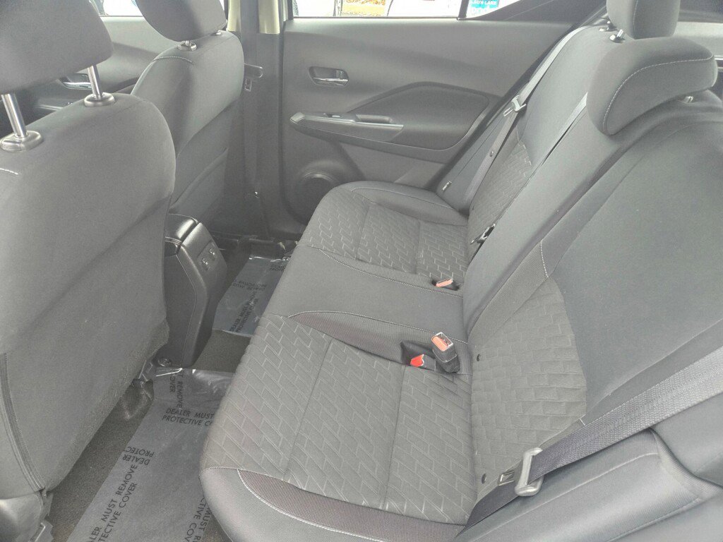 Used 2023 Nissan Kicks SV image 15