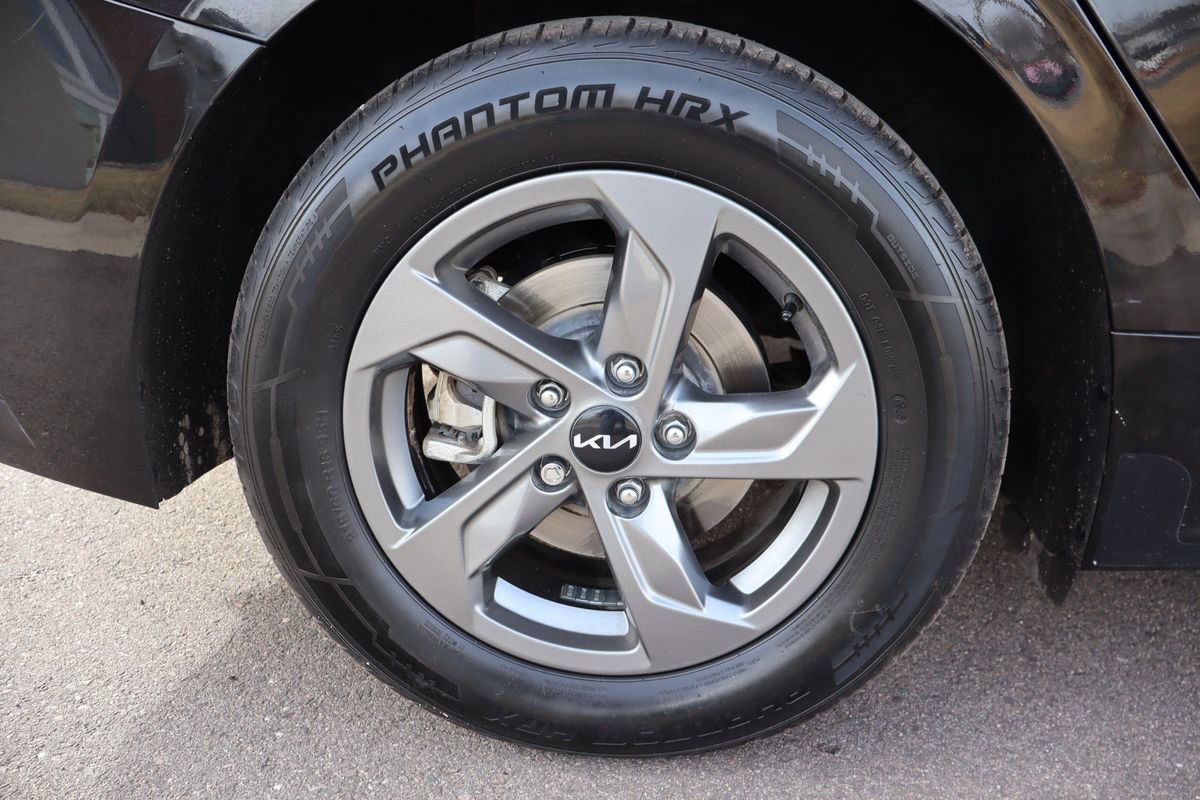 Used 2023 Kia K5 LXS image 44