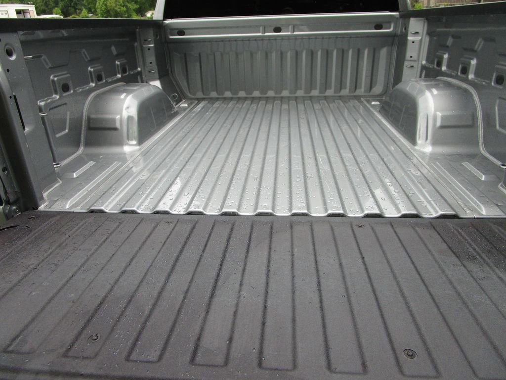 Used 2025 GMC Sierra 1500 Pro w/ Pro Value Package RWD image 14