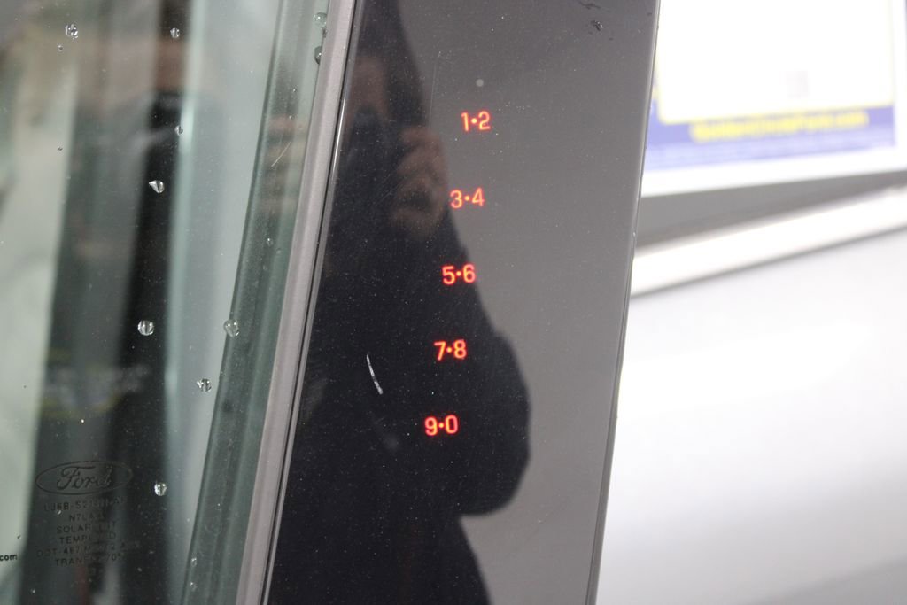 Used 2023 Ford Escape SE w/ PHEV Premium Package image 18