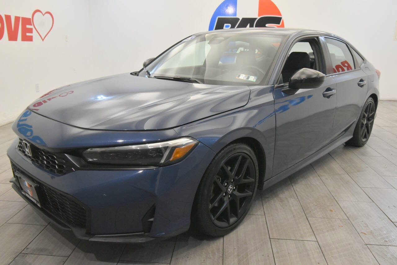 Used 2025 Honda Civic Sport image 1