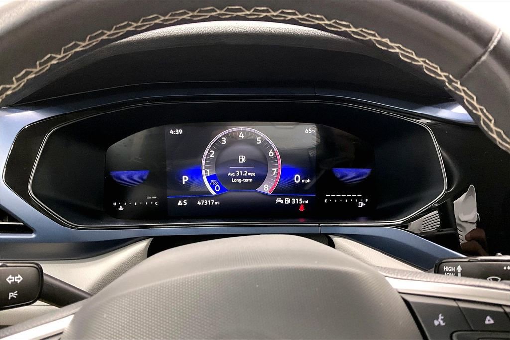 Used 2024 Volkswagen Taos SE image 25