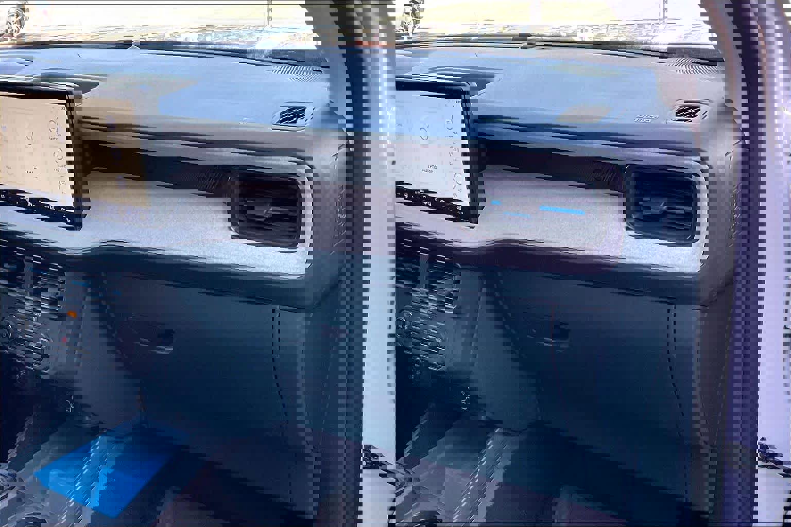 Used 2025 Ford Maverick XLT w/ XLT Luxury Package image 17