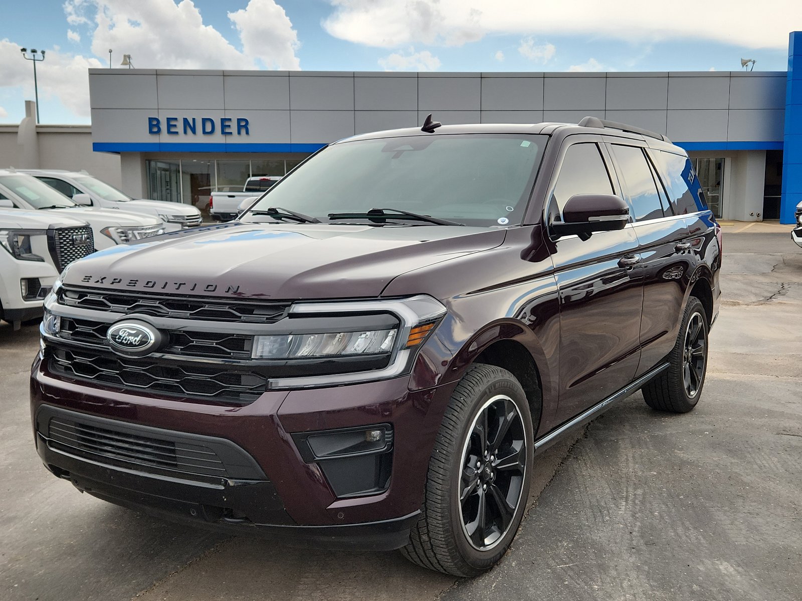 Used 2023 Ford Expedition Limited AWD/4WD image 1