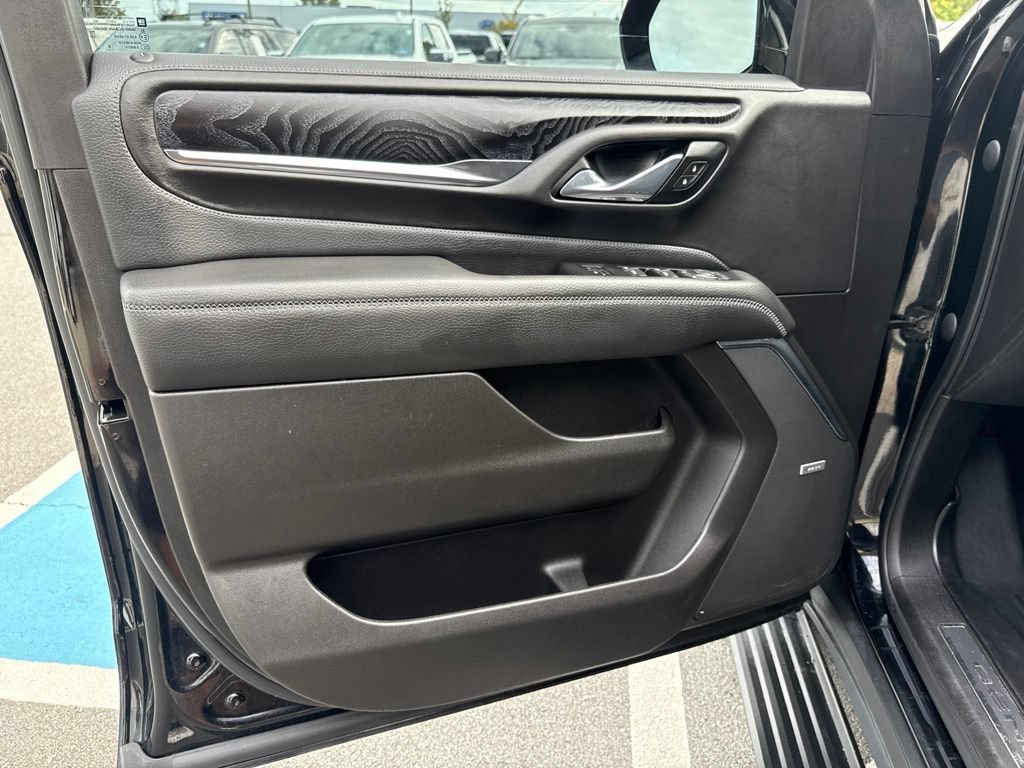 Used 2021 GMC Yukon XL Denali w/ Denali Premium Package AWD/4WD image 15