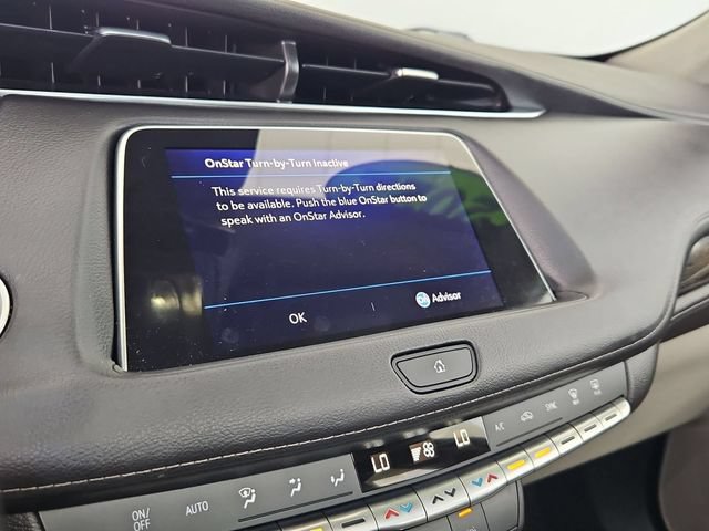 Used 2022 Cadillac XT4 Premium Luxury w/ Enhanced Visibility Package FWD image 17