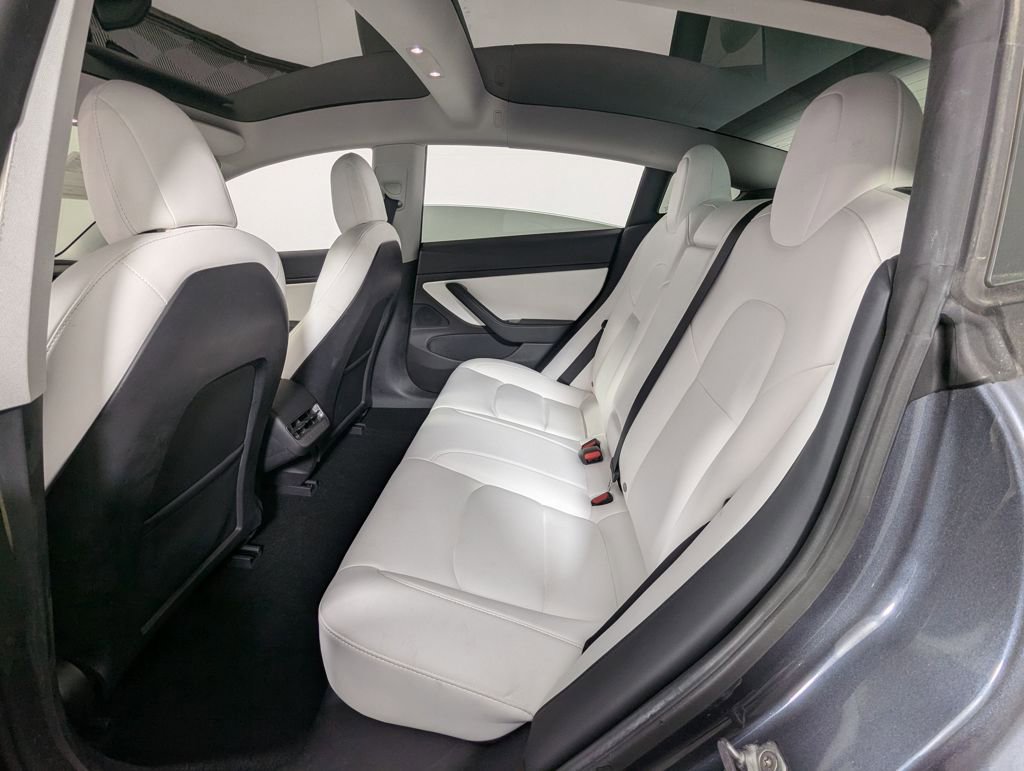 Used 2021 Tesla Model 3 Performance image 18
