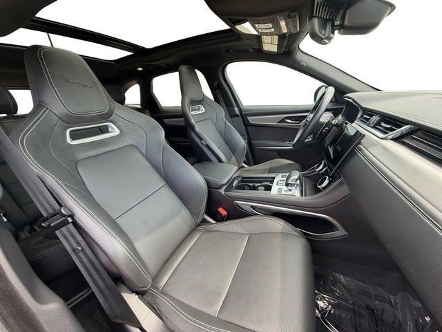 Used 2026 Jaguar F-PACE R-Dynamic S AWD/4WD image 16
