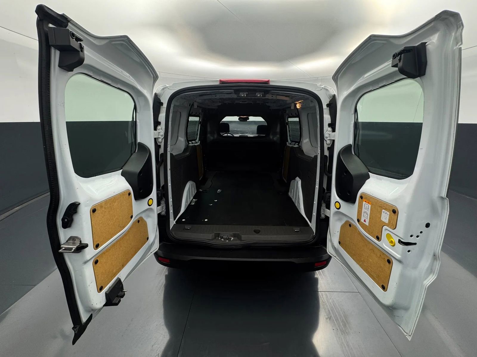 Used 2021 Ford Transit Connect XL image 31