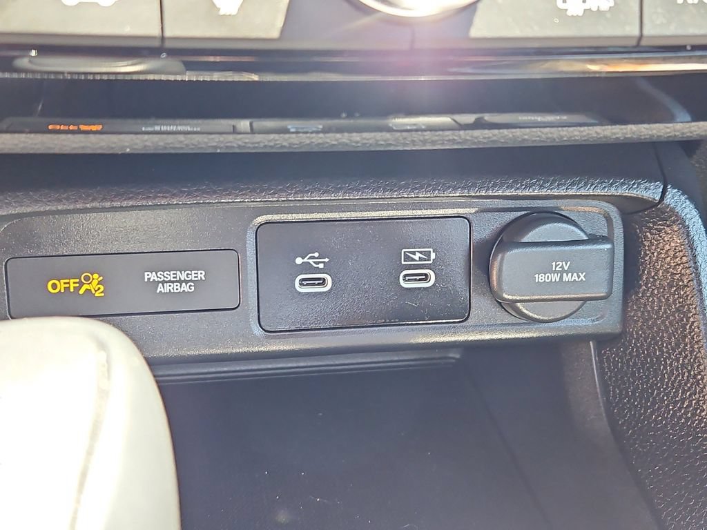 Certified 2025 Honda Civic Sport image 17