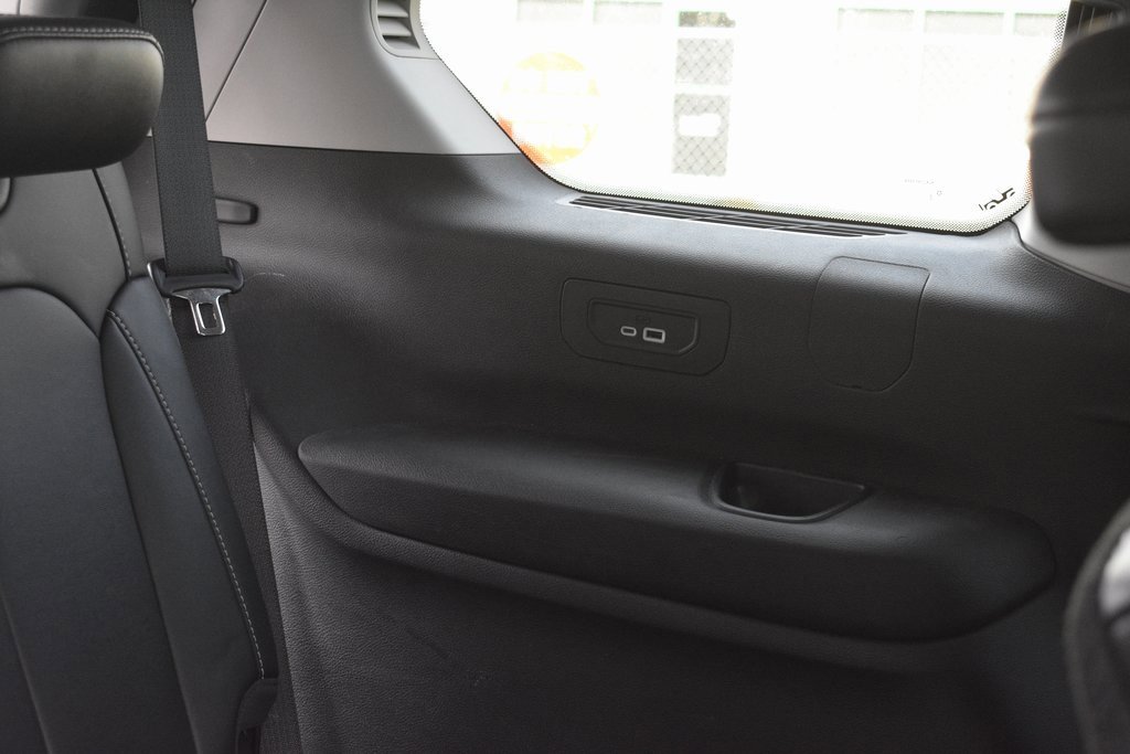 Used 2022 Jeep Grand Cherokee L Limited image 35