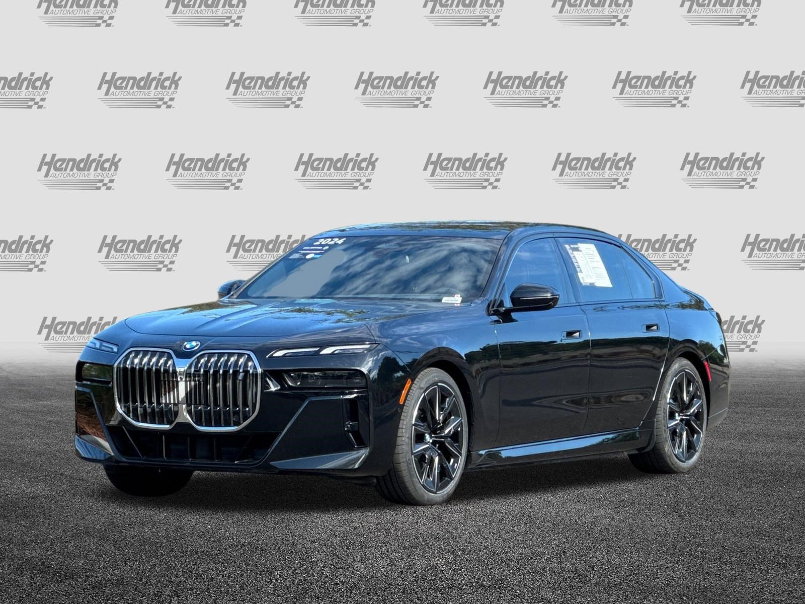 Certified 2024 BMW i7 xDrive60 w/ Premium Package AWD/4WD image 9