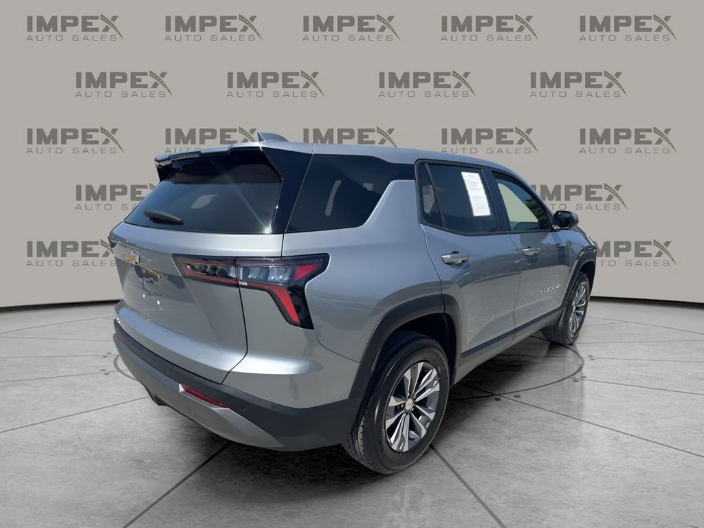 Used 2026 Chevrolet Equinox LT FWD image 5