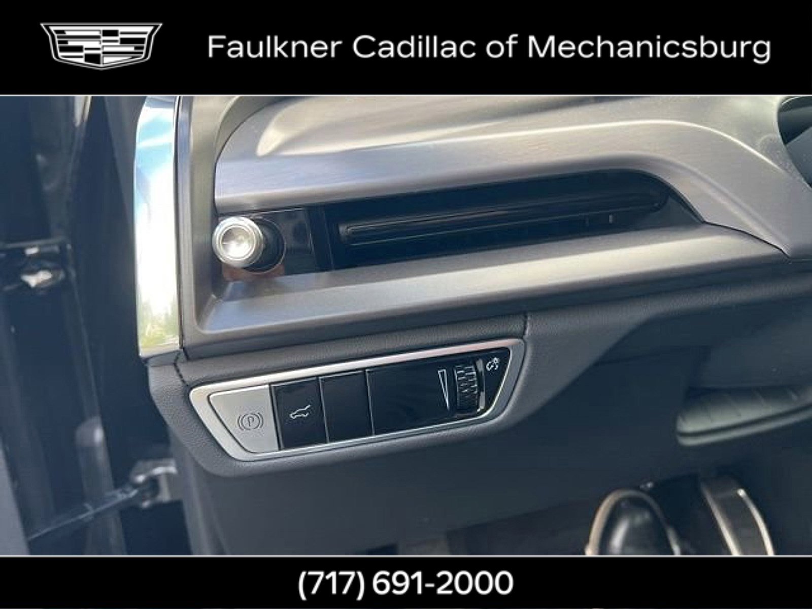 Certified 2026 Cadillac Vistiq Premium Luxury w/ LPO, Floor Liner Package AWD/4WD image 27