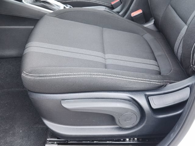 Certified 2025 Hyundai Venue SEL FWD image 17