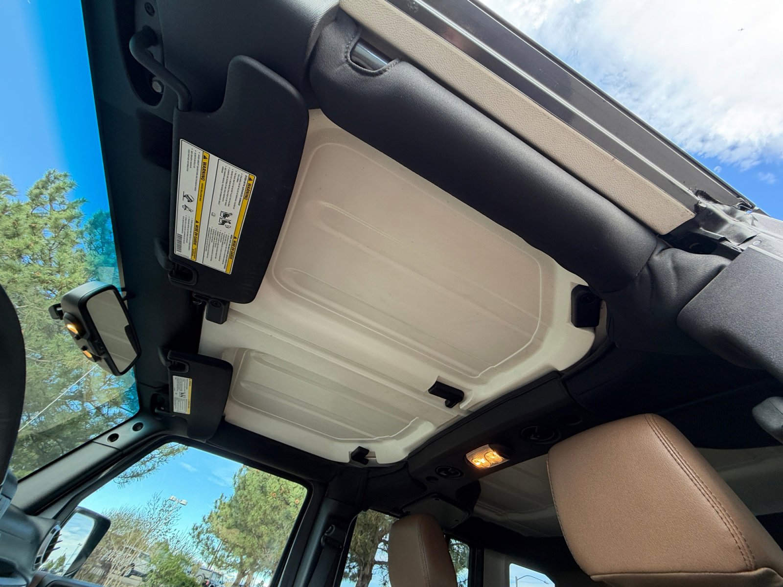 Used 2016 Jeep Wrangler Unlimited Sahara w/ Mopar Chrome Edition Group image 33