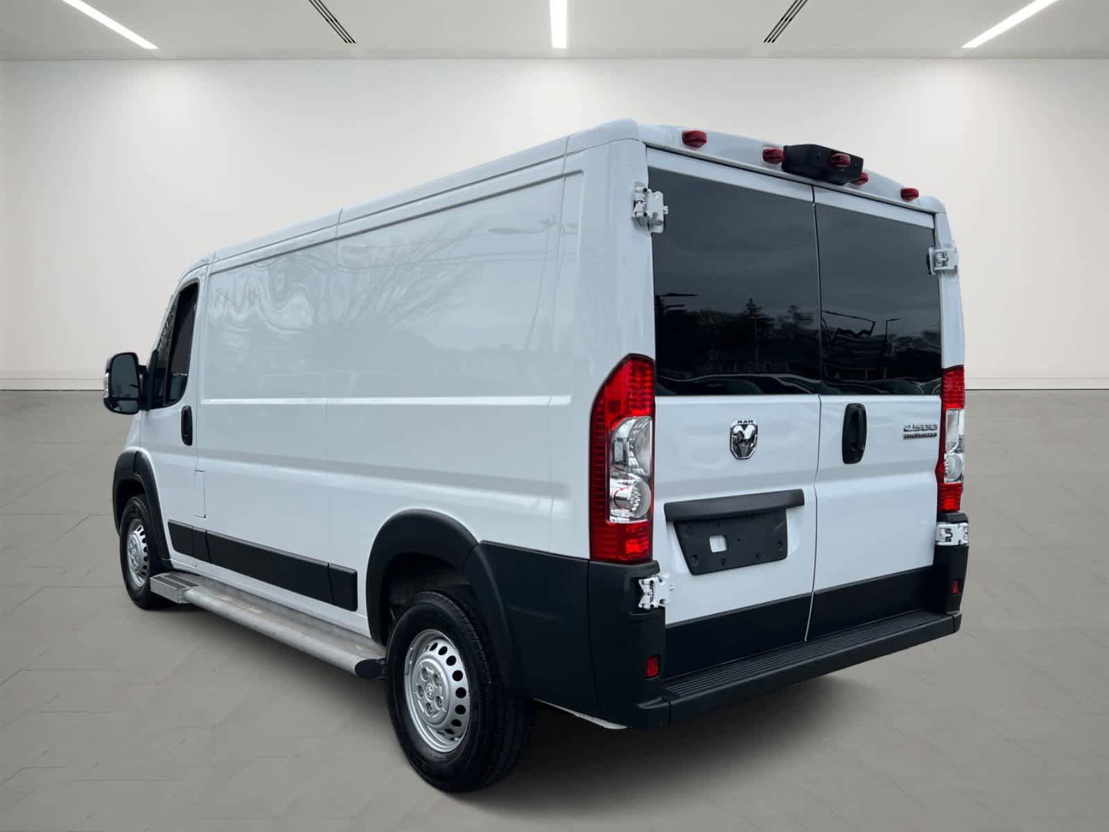 Used 2025 RAM ProMaster 2500 w/ U-Haul Equipment Group FWD image 4