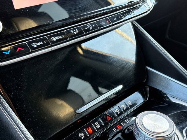 Used 2024 Jeep Wagoneer L 4WD w/ Convenience Group I image 26