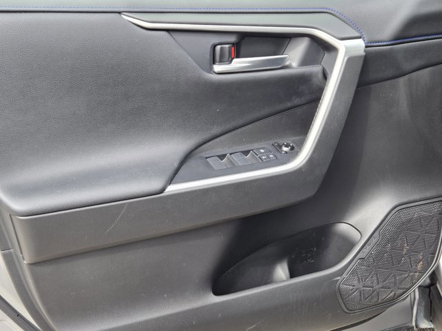 Used 2020 Toyota RAV4 XSE w/ XSE Grade Weather Package AWD/4WD image 13