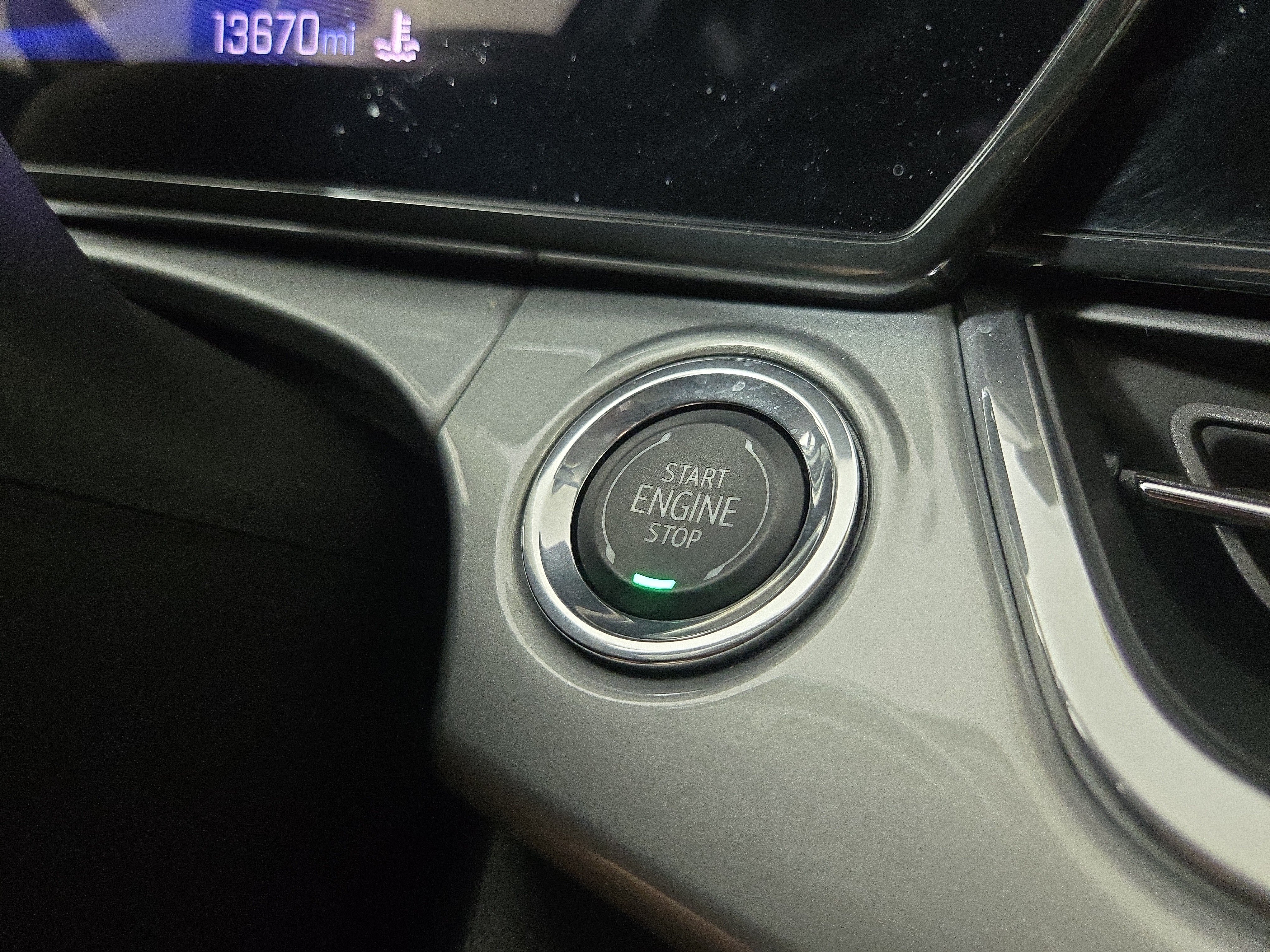 Used 2025 Chevrolet Trax LT w/ Driver Confidence Package FWD image 25