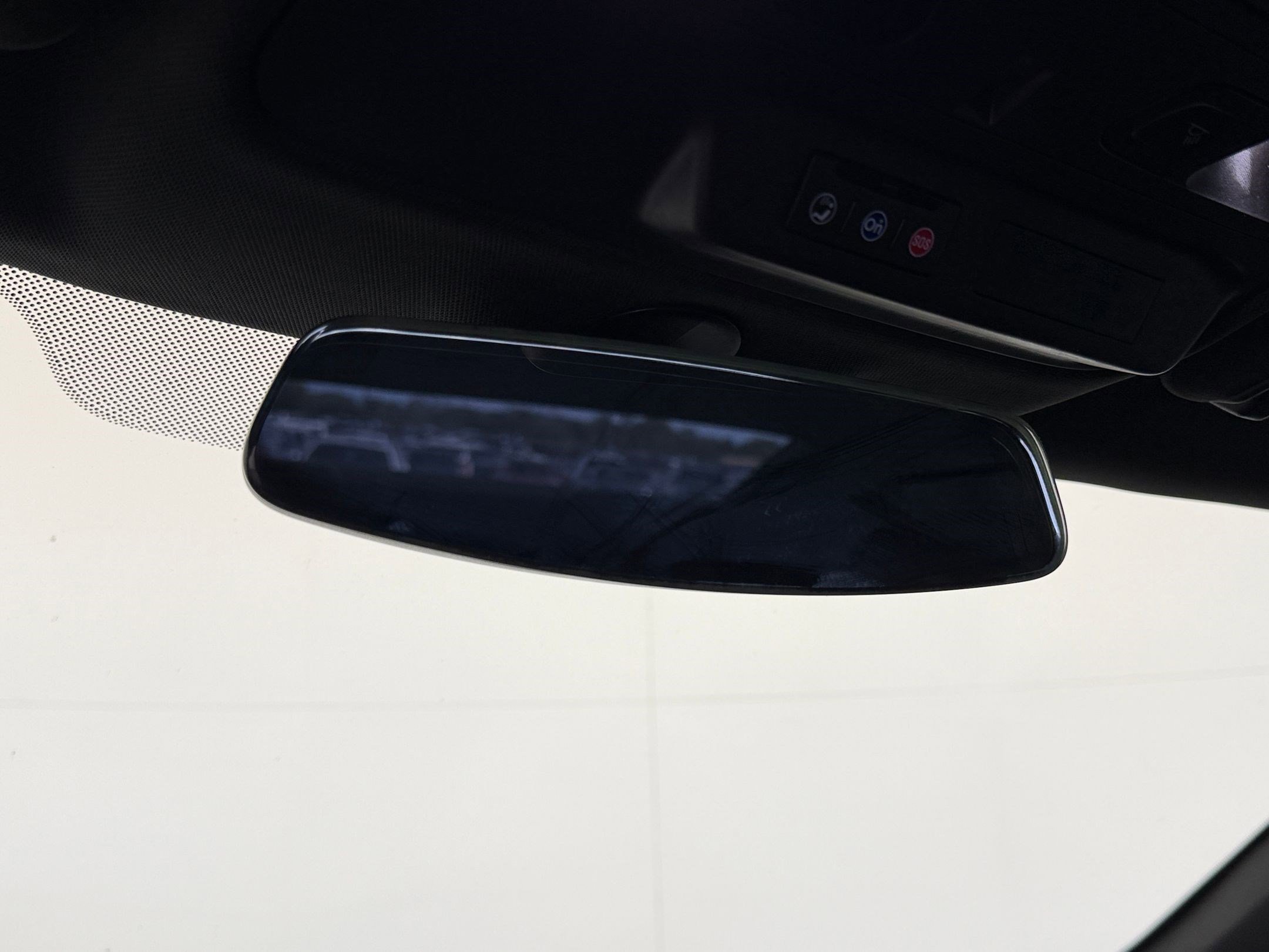 Used 2022 Chevrolet Camaro LT w/ RS Package image 16