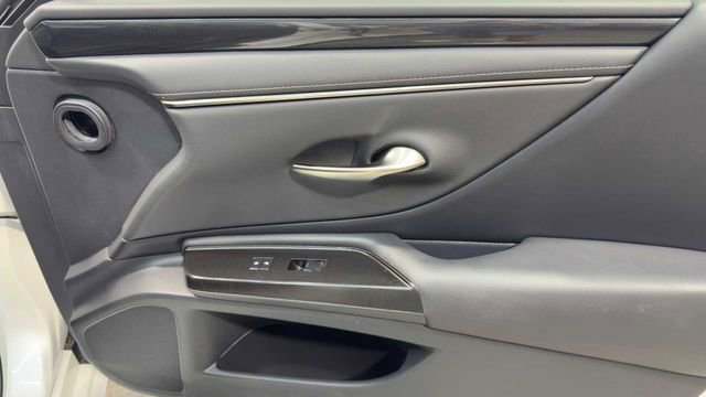 Used 2019 Lexus ES 350 w/ Accessory Package 2 image 13