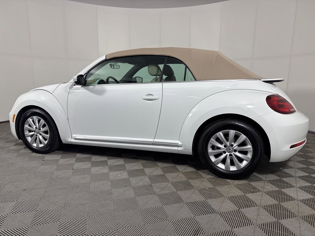 Used 2019 Volkswagen Beetle 2.0T S FWD image 3