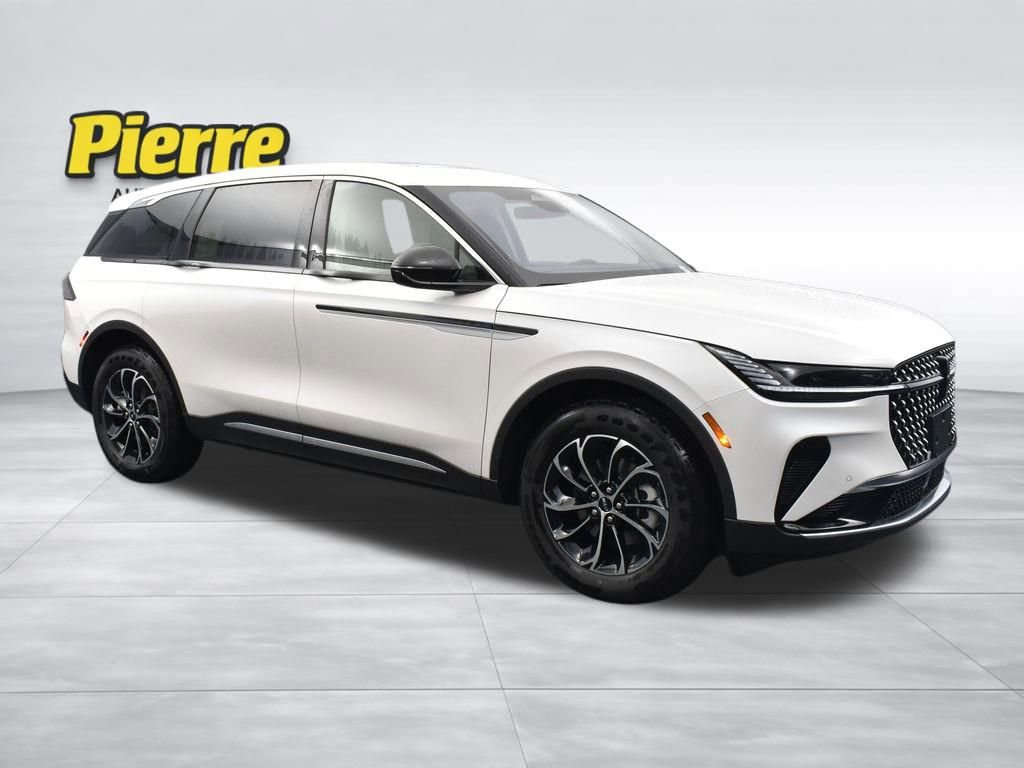 Certified 2025 Lincoln Nautilus Premier w/ Equipment Group 102A image 3