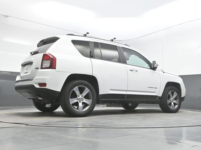 Used 2017 Jeep Compass High Altitude AWD/4WD image 35