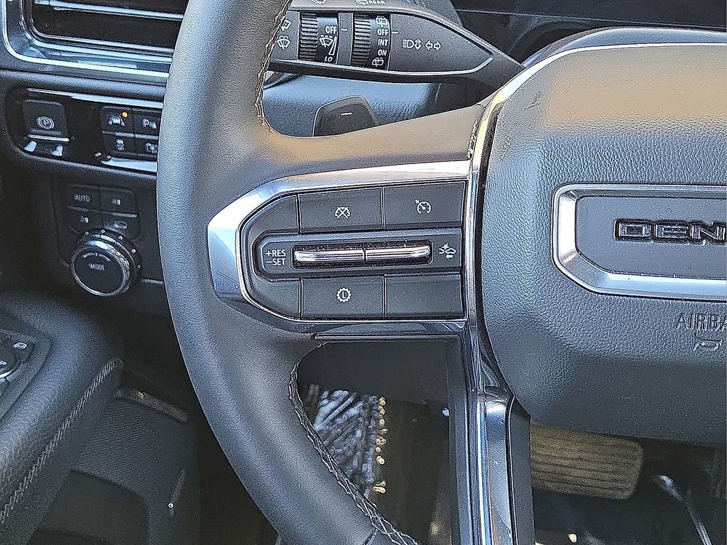 Used 2025 GMC Yukon Denali image 21