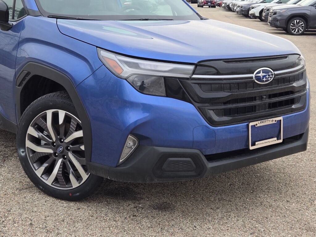 Used 2026 Subaru Forester Touring AWD/4WD image 2