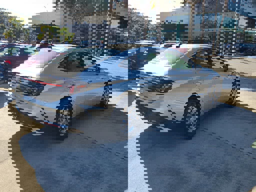 Used 2025 Hyundai Sonata SE image 3