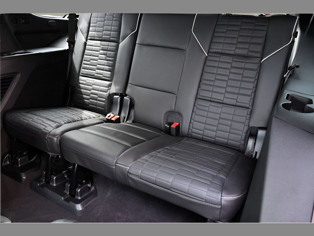 Certified 2023 Cadillac Escalade Premium Luxury Platinum AWD/4WD image 18