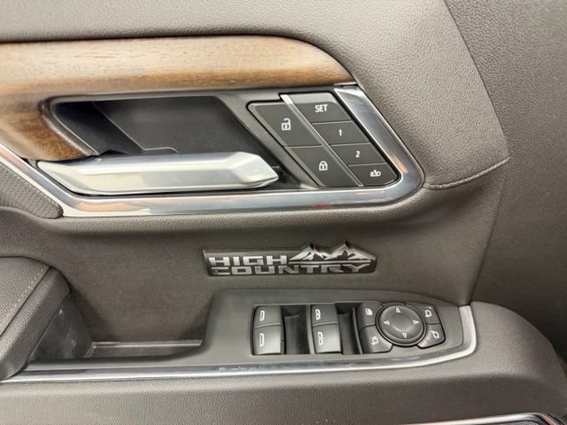 Certified 2025 Chevrolet Silverado 1500 High Country AWD/4WD image 24