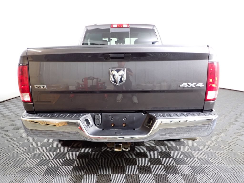 Used 2019 RAM 1500 Classic SLT w/ Protection Group AWD/4WD image 12
