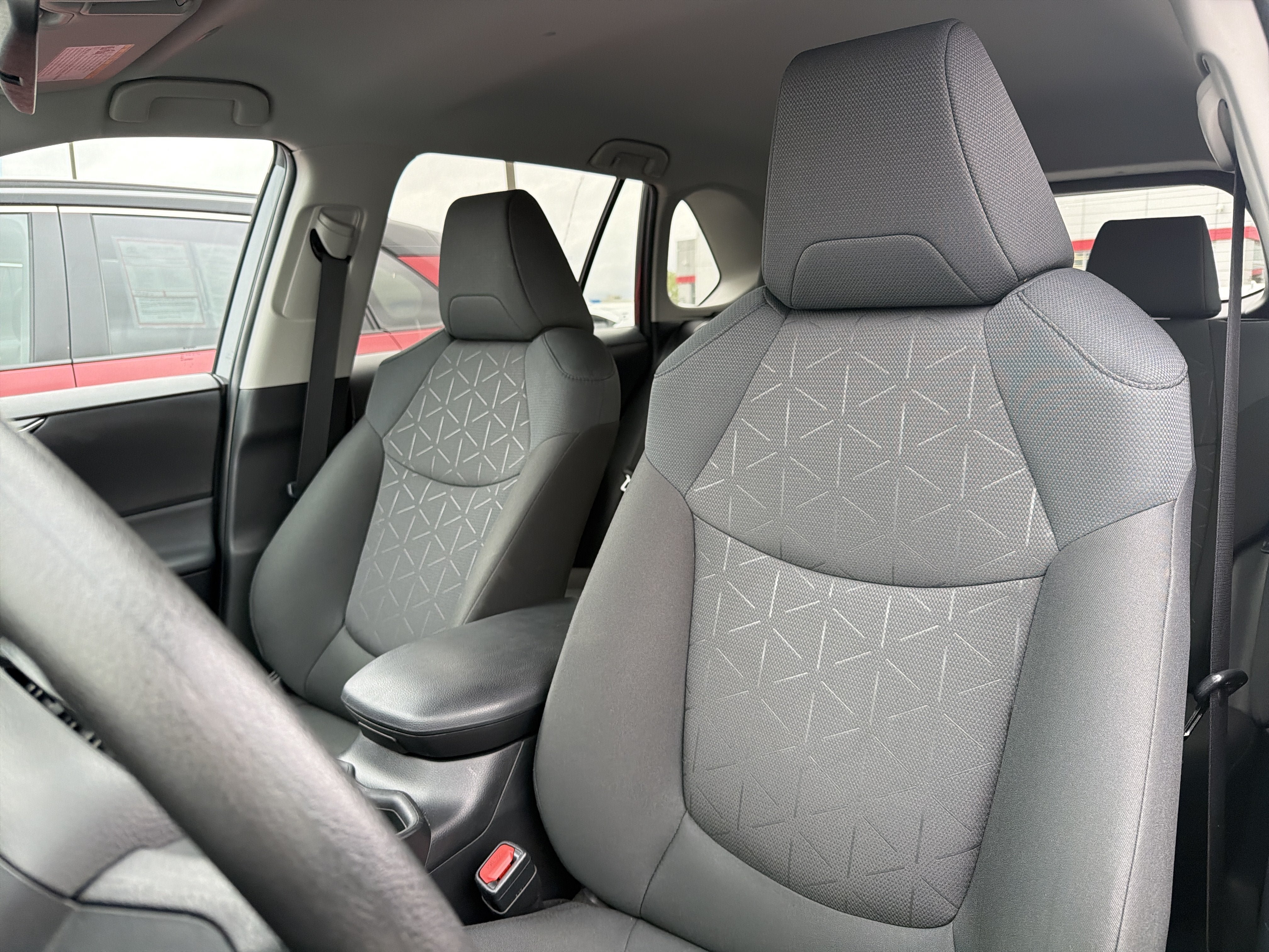 Used 2024 Toyota RAV4 XLE AWD/4WD image 10