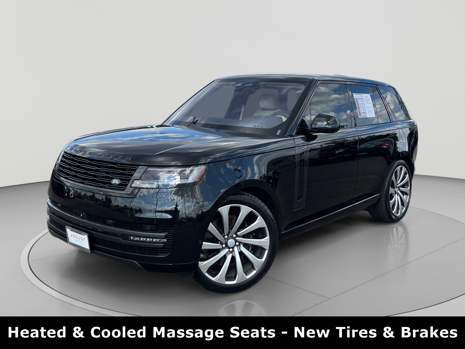 Used 2023 Land Rover Range Rover SE AWD/4WD image 1