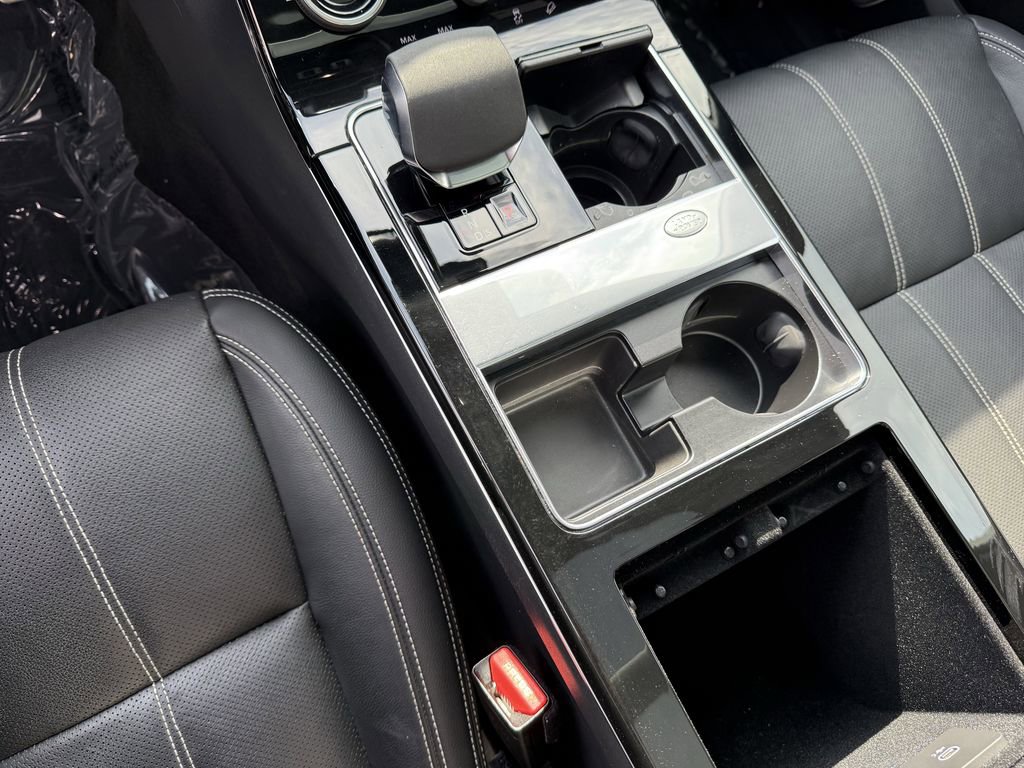 Used 2023 Land Rover Range Rover Velar R-Dynamic S image 28