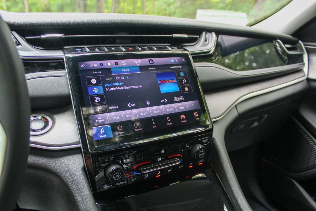 Used 2023 Jeep Grand Cherokee 4WD 4xe image 18