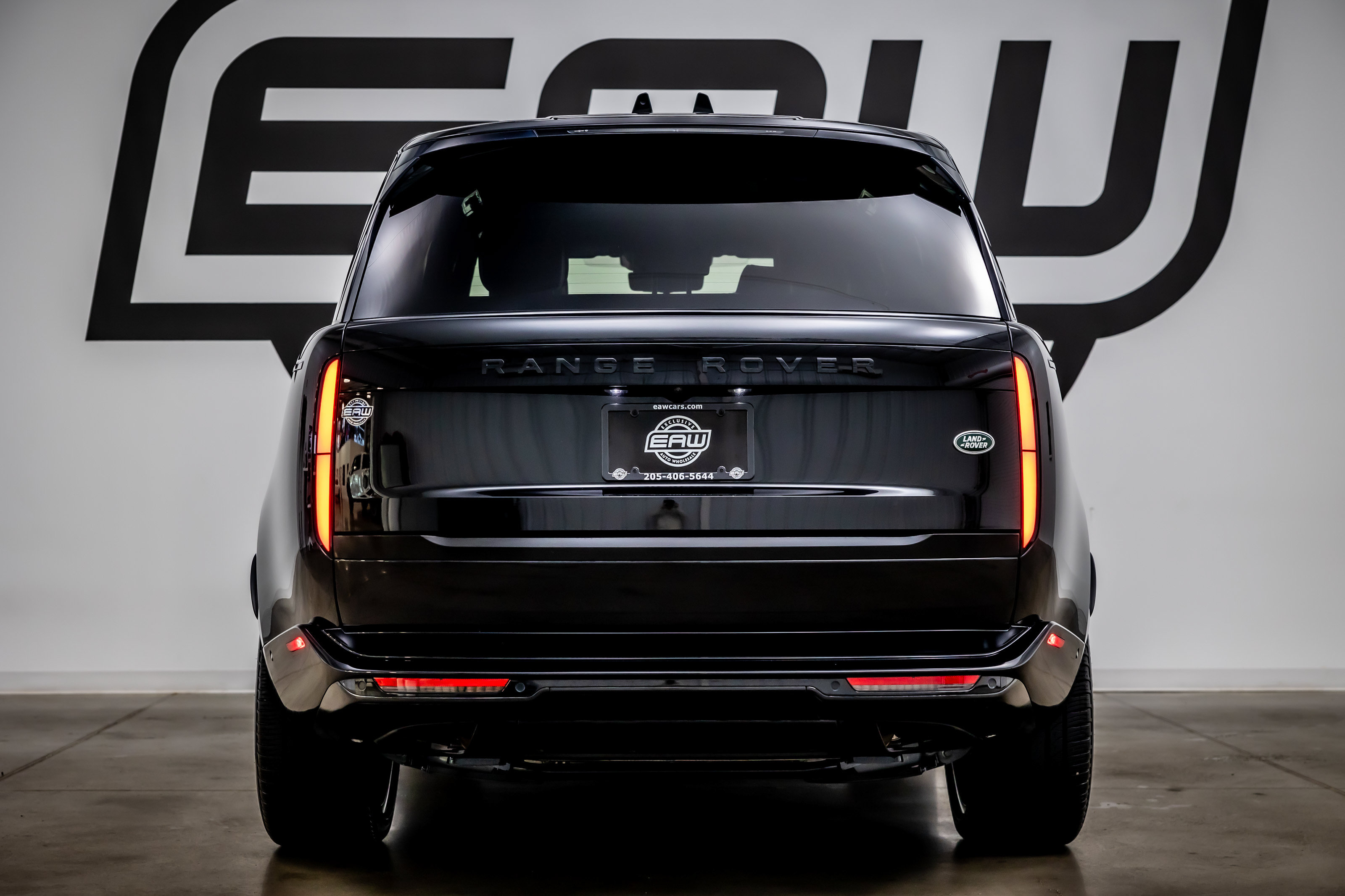 Used 2023 Land Rover Range Rover Long Wheelbase SE AWD/4WD image 11