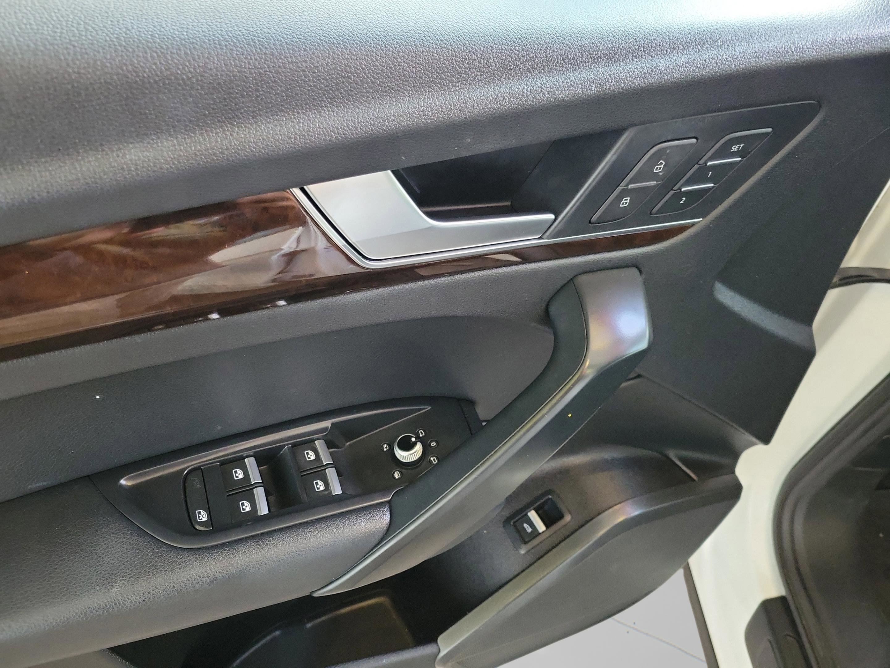 Used 2018 Audi Q5 2.0T Premium image 24