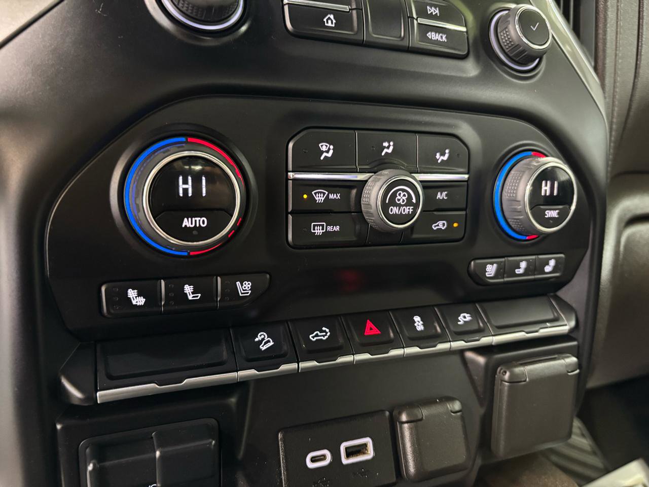 Used 2023 Chevrolet Silverado 3500 LTZ w/ LTZ Convenience Package image 31