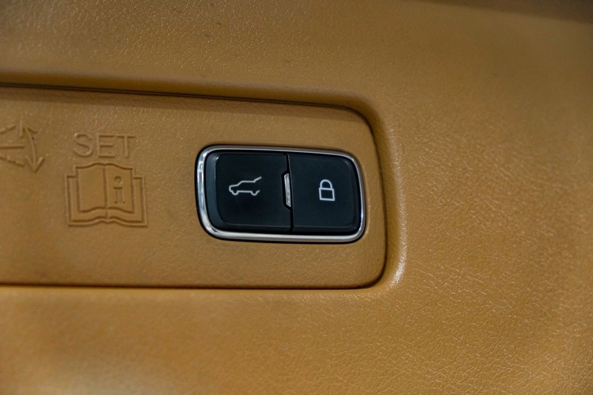 Used 2020 Lincoln Aviator Black Label Grand Touring w/ Class IV Trailer Tow Package image 61