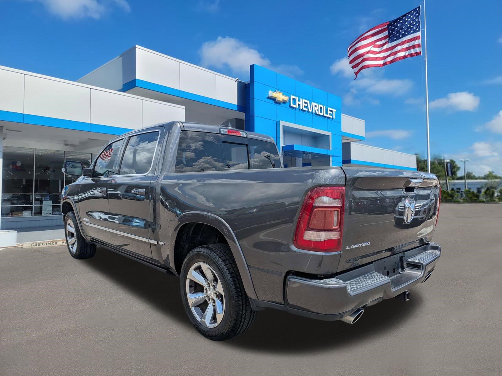 Used 2019 RAM 1500 Limited RWD image 7