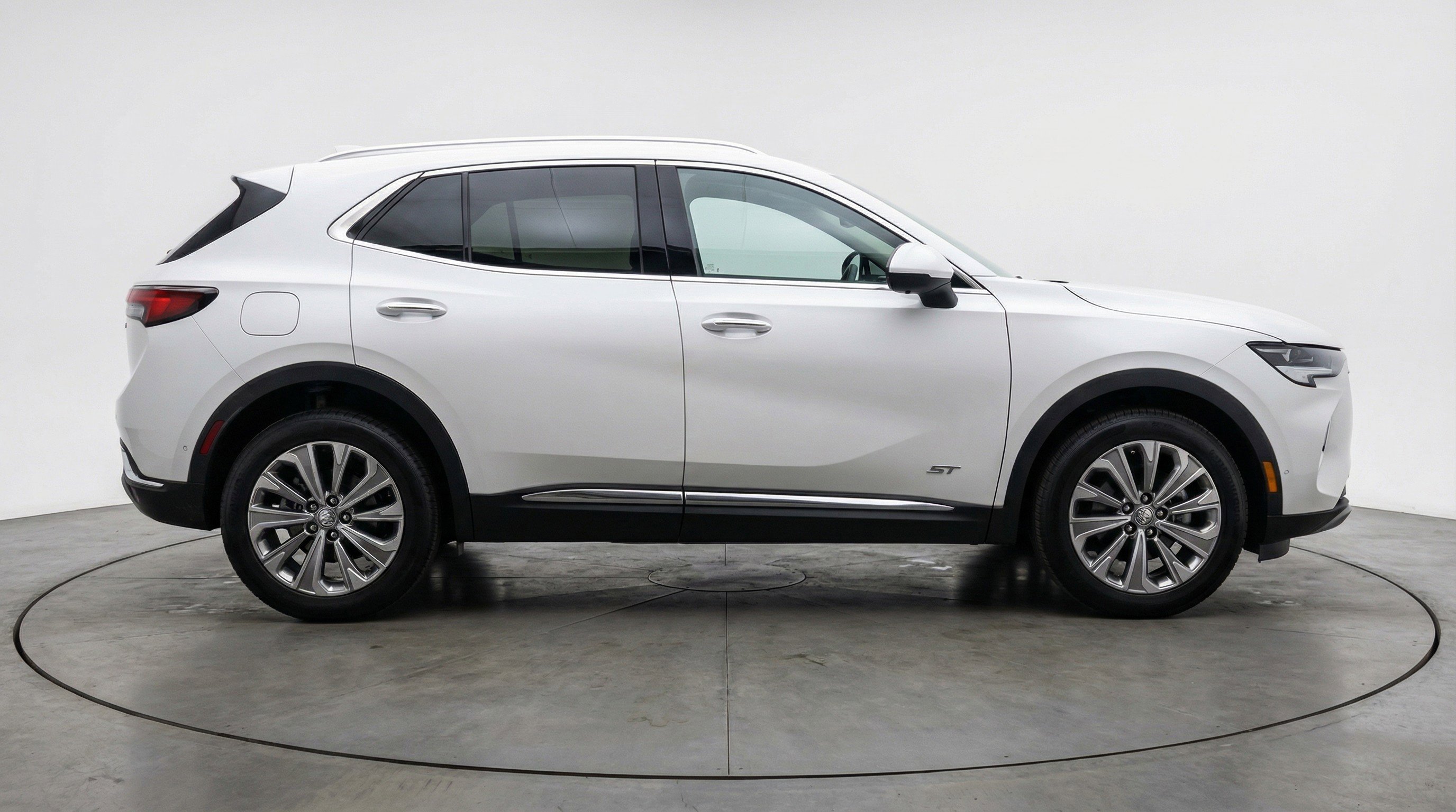 Used 2024 Buick Envision Preferred AWD/4WD image 11