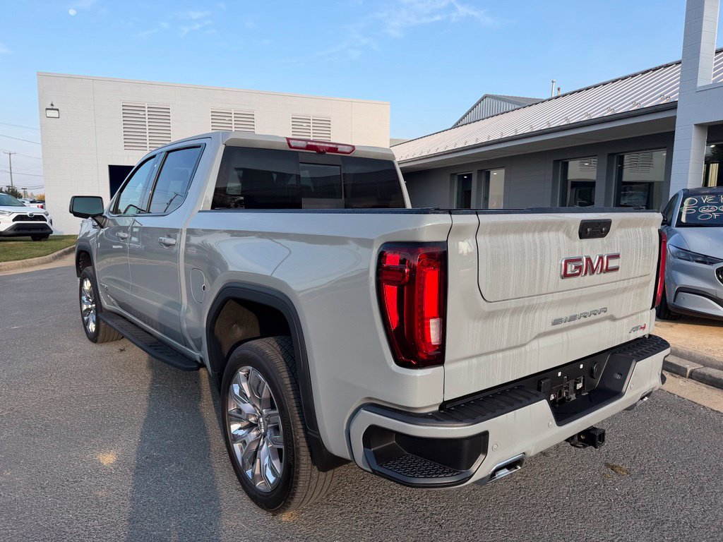 Used 2024 GMC Sierra 1500 AT4 w/ Technology Package AWD/4WD image 3