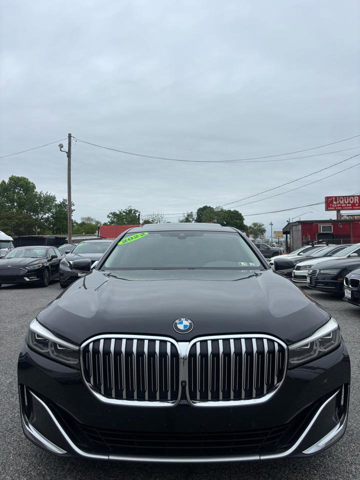 Used 2022 BMW 740i RWD image 2
